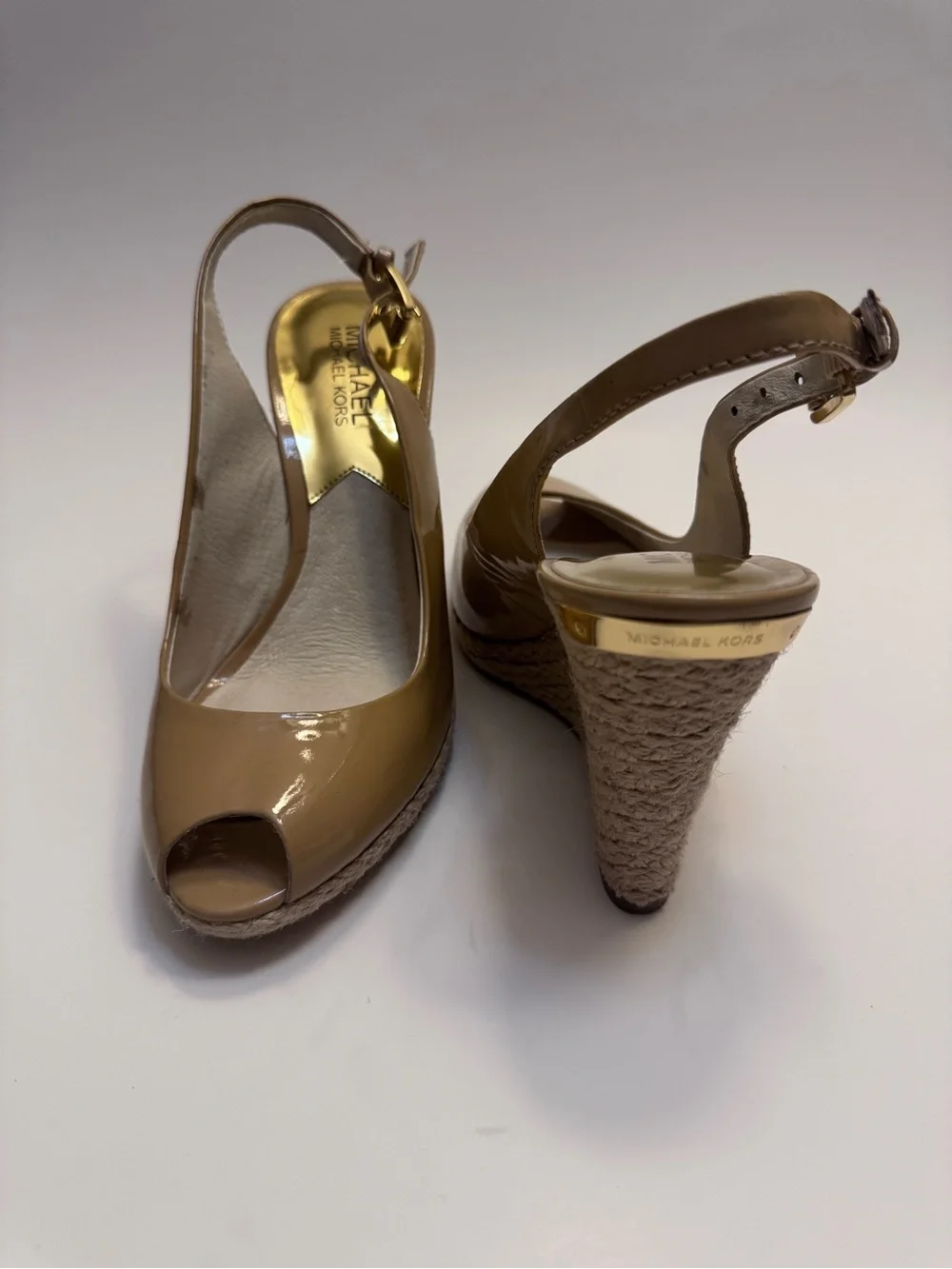 Michael Kors Tan Patent Leather Peep-Toe Slingback Wedge Sz 7